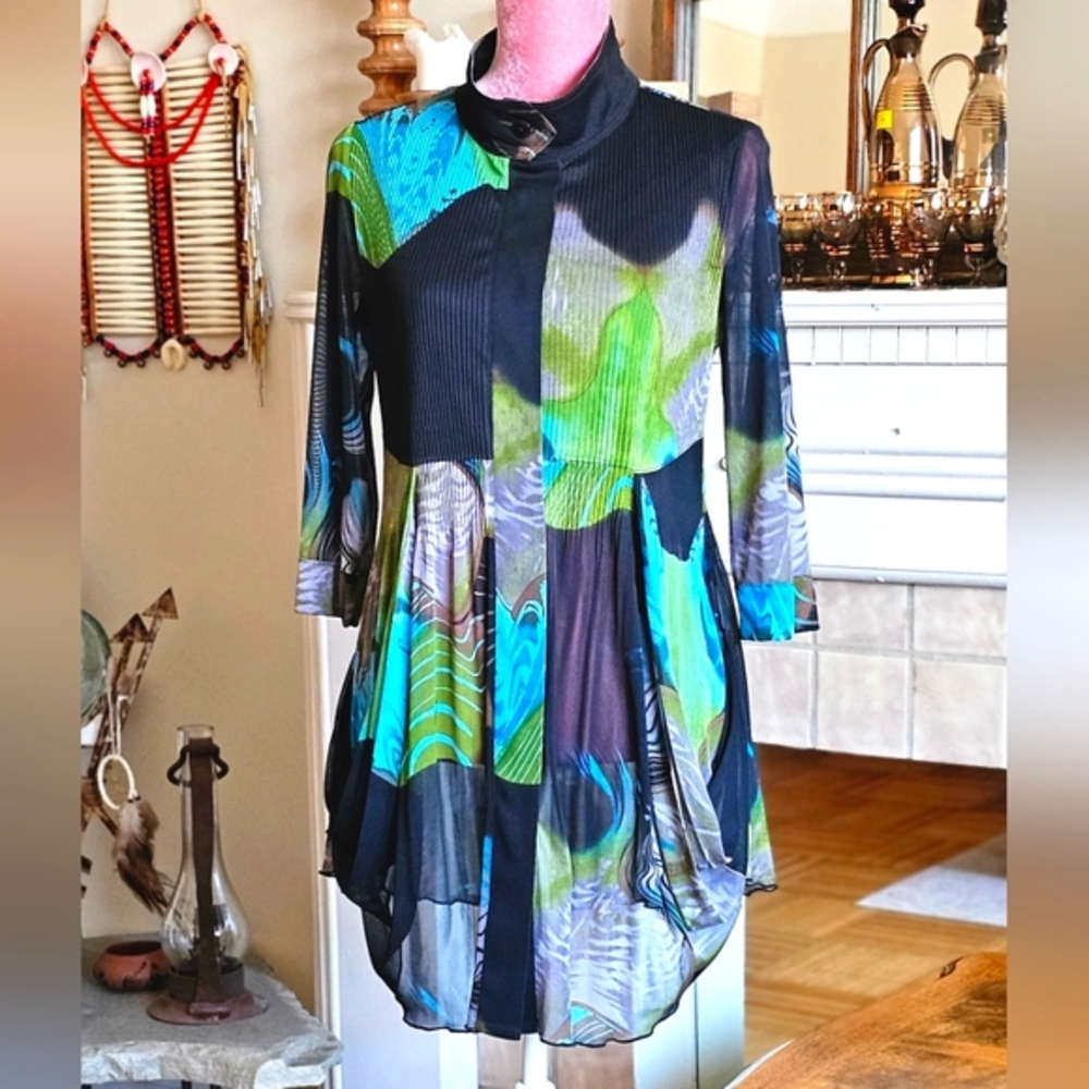 Joseph Ribkoff sheer button-up blouse. Size 6.